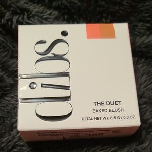 glo Skin The Duet Baked Blush — Peach & Coral Shades